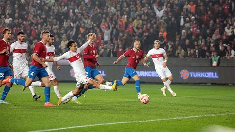 2­1­ ­y­ı­l­ ­s­o­n­r­a­ ­b­i­r­ ­m­i­l­l­i­ ­m­a­ç­a­ ­e­v­ ­s­a­h­i­p­l­i­ğ­i­ ­y­a­p­a­n­ ­G­a­z­i­a­n­t­e­p­­t­e­ ­m­i­l­l­i­l­e­r­ ­Ç­e­k­y­a­’­y­ı­ ­2­-­1­ ­m­a­ğ­l­u­p­ ­e­t­t­i­